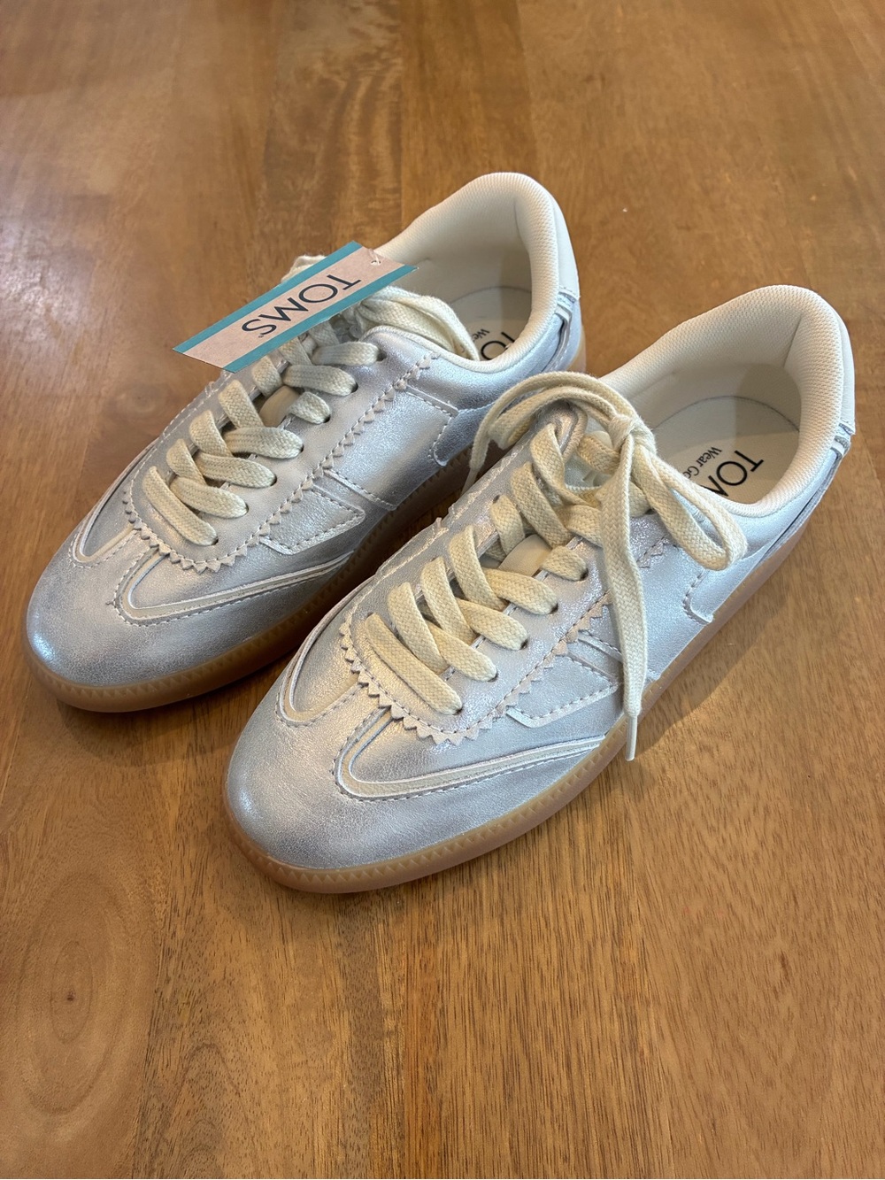 TOMS Collins Leather Women’s Silver Sneakers